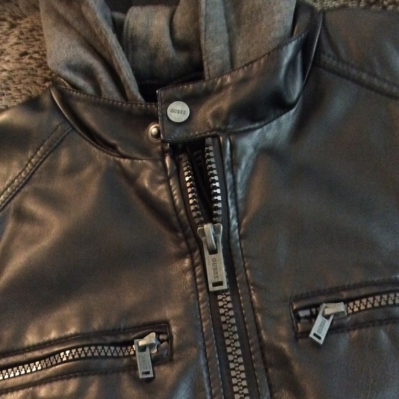 Guess - Picture 2 of 8